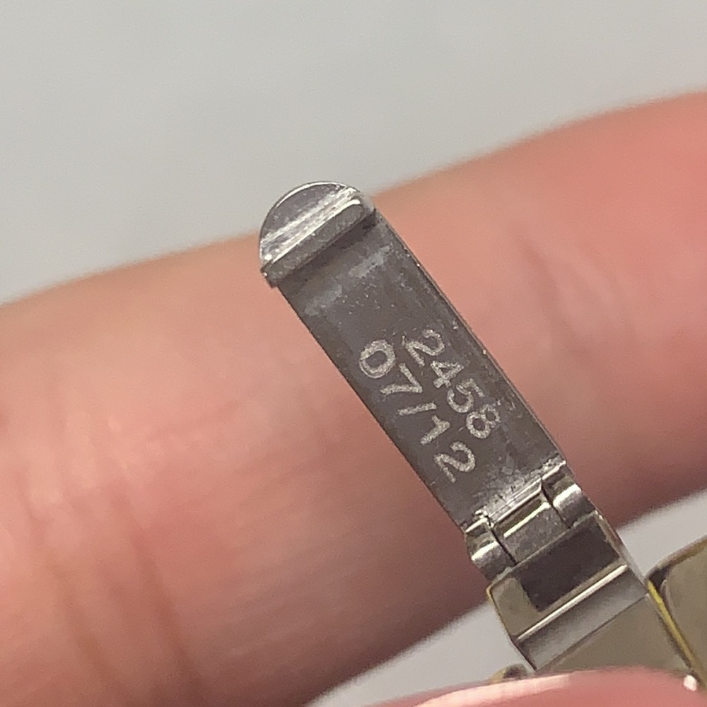 💥SALE💥Authentic Gucci Watch Mother Pearl 6800L🌸 - Picture 15 of 17